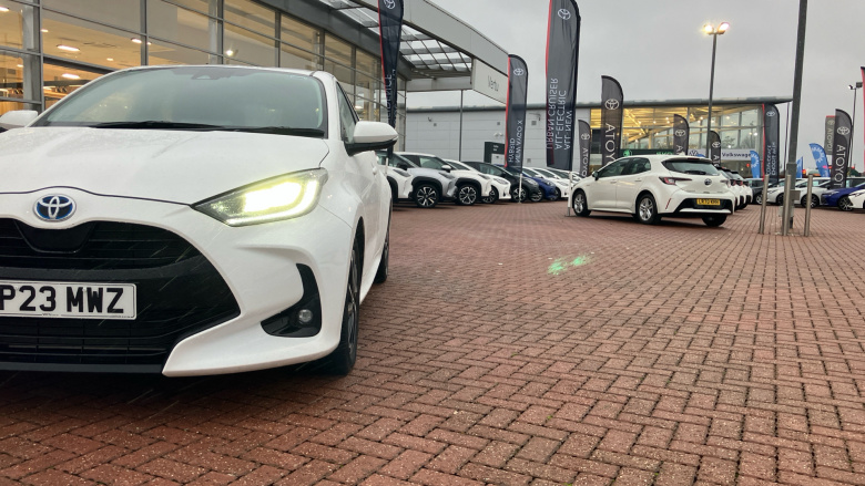 Toyota Yaris 1.5 Hybrid Design 5dr CVT Hybrid Hatchback